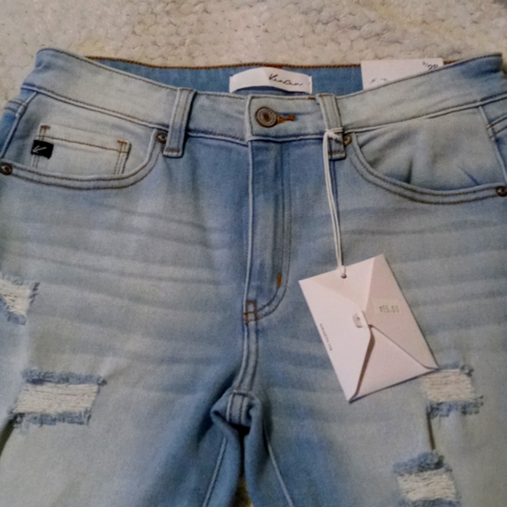KanCan brand new w/tags size 28